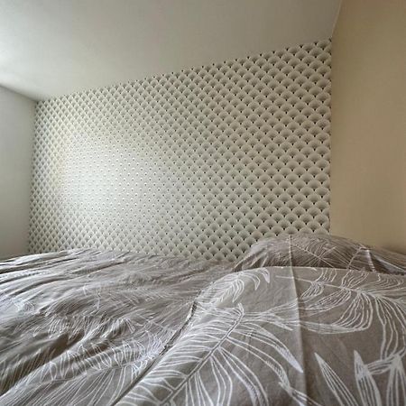 Le Madeleine - Cosy & Renove - Face Tram Lägenhet Orléans Exteriör bild